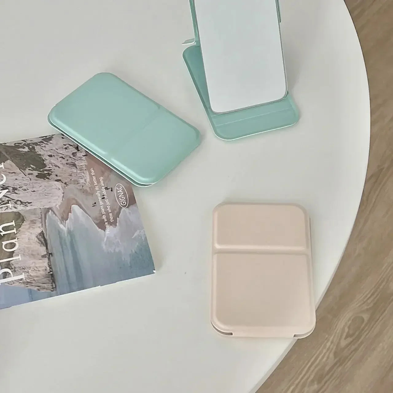 Πτυσσόμενος καθρέφτης μακιγιάζ από δέρμα PU – Κομψός συμπαγής καθρέφτης χειρός για ταξίδια και καθημερινή χρήση